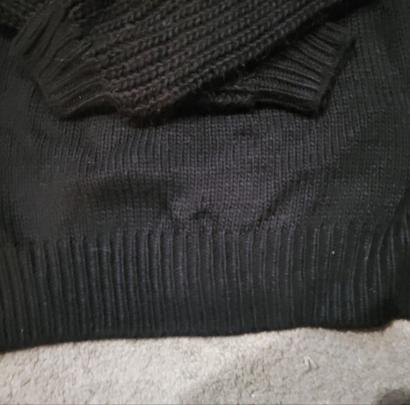 Forever 21 Black crewneck Sweater sz 1x - Picture 2 of 7